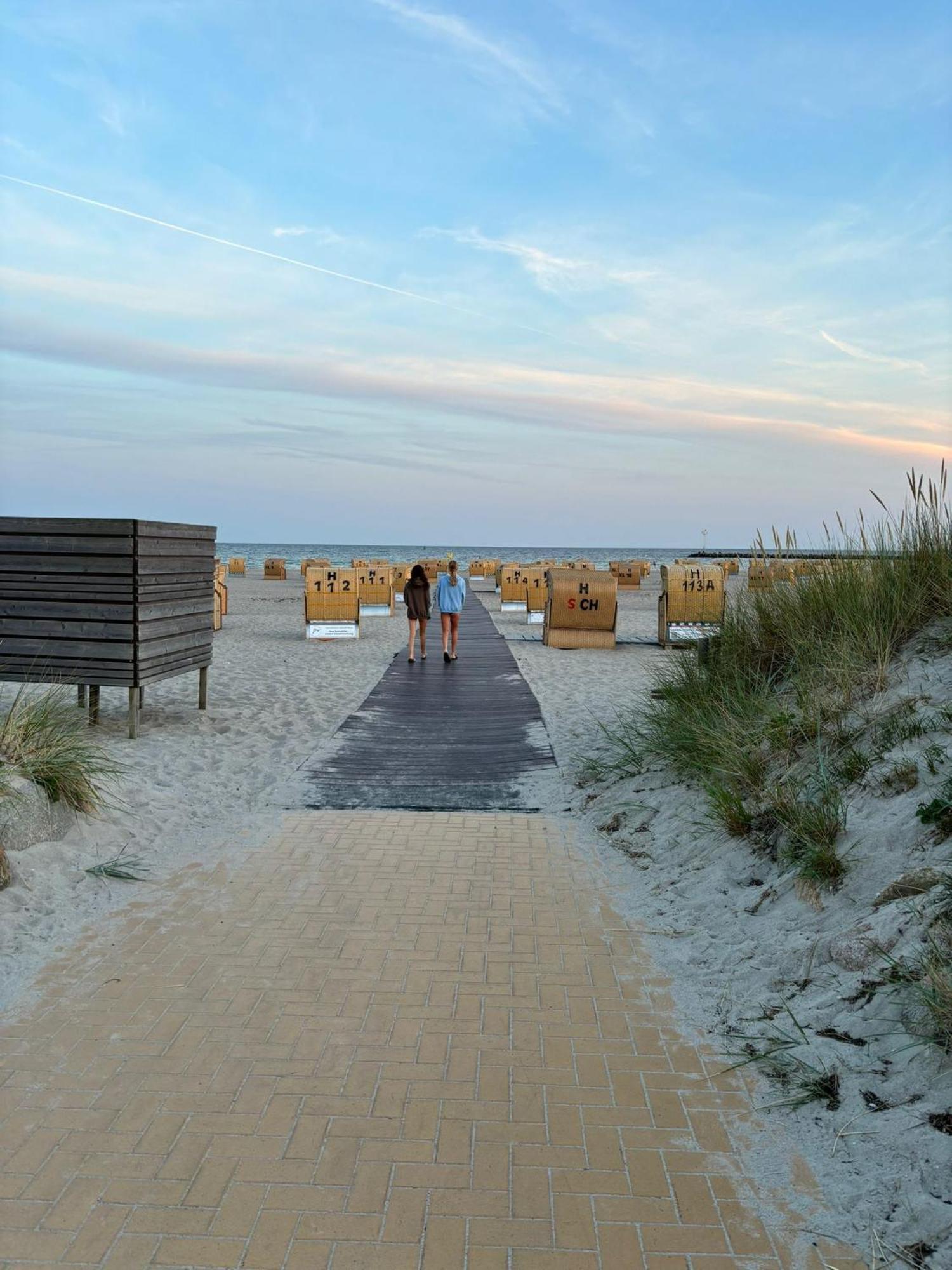 Quartier Suedstrand - Ferienwohnung Mit Meerblick Fehmarn Buitenkant foto